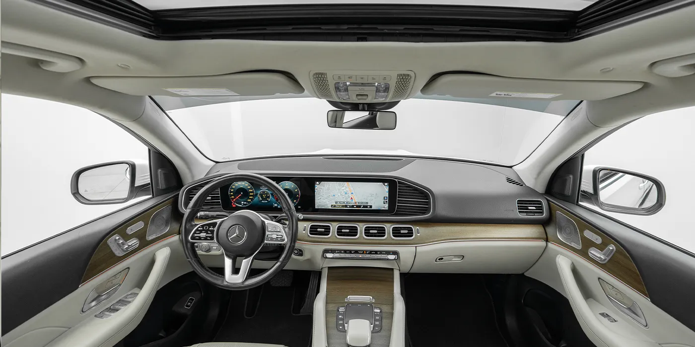 Mercedes Benz GLE 350 - inside